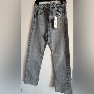 Zara Wonen’s Light Denin Wash Jeans - Classic Straight Fit